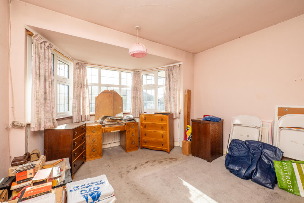 House in Sutton - View 4