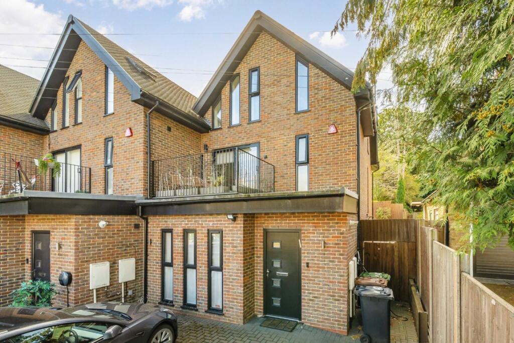 Main image of property: Elstree Road, Bushey Heath