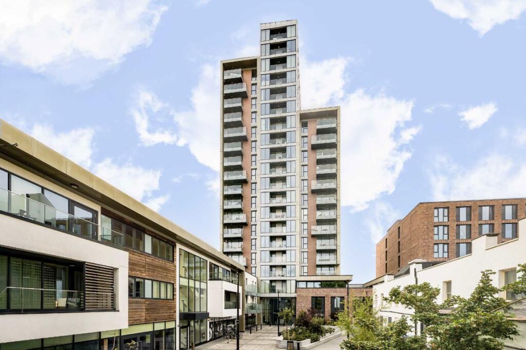 Corsican Square, Bow - View 2