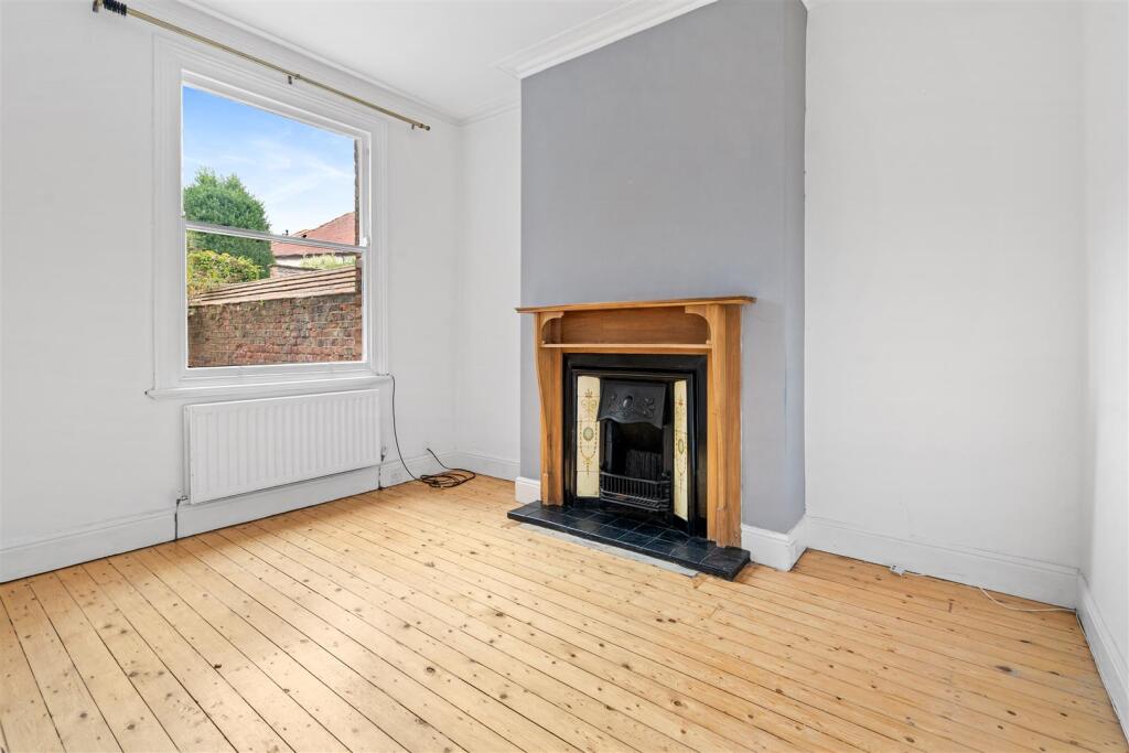 House in Stockton-on-Tees - More