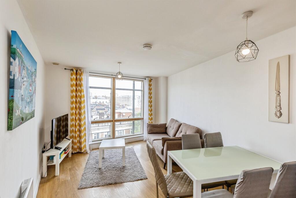Apartment in Bristol - More