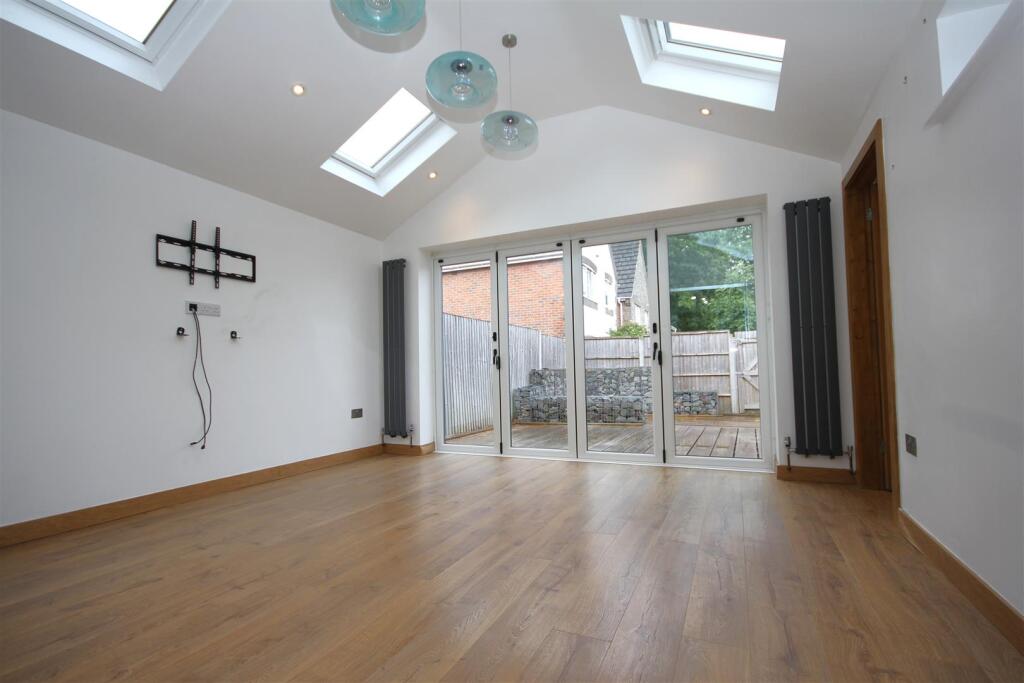 House in Fareham, Hampshire - More