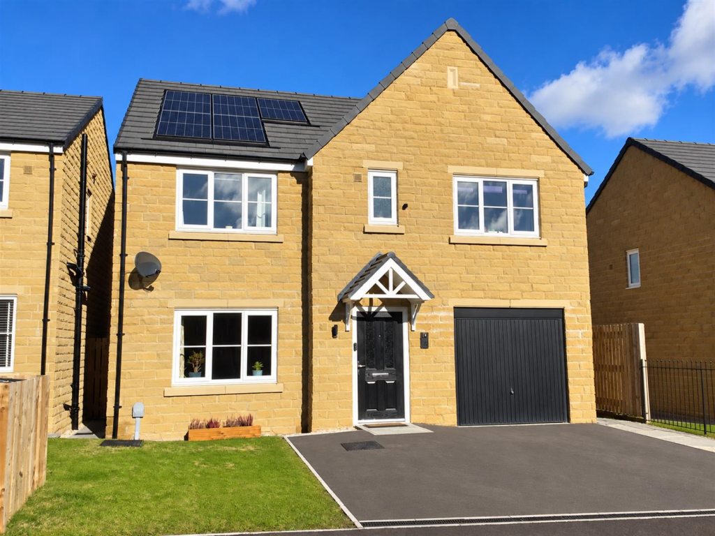 Cliffe Hill View, Skelmanthorpe, Huddersfield, HD8 9ZD