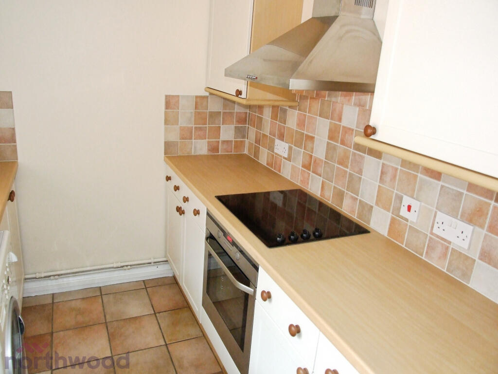Apartment in Hemel Hempstead - View 3