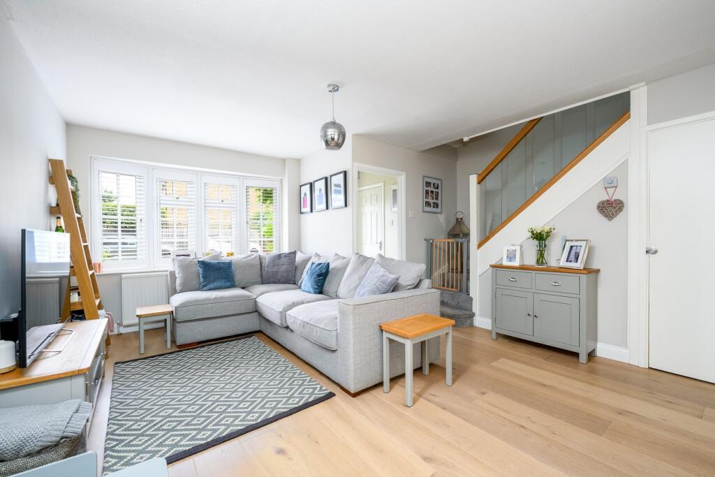 Dunsmore Road, Walton-on-Thames, KT12 photo 2