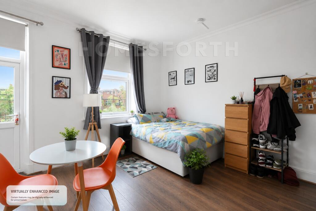 Studio flat for rent