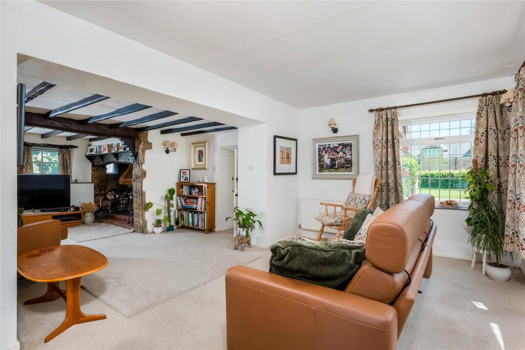 House in Cherwell, Wardington - More