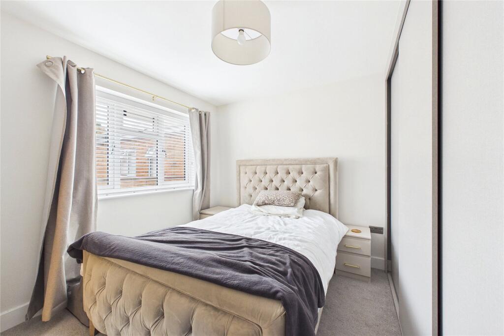 Apartment in Guildford - View 4