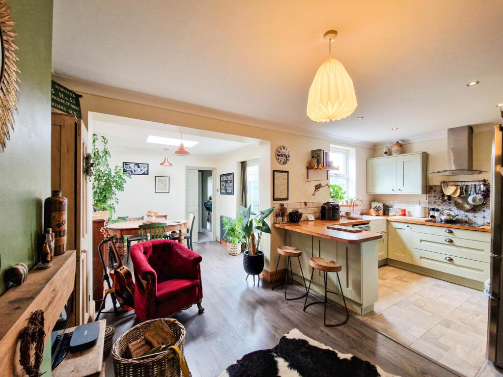 Main image of property: Shoebury Road, Great Wakering, Southend-On-Sea