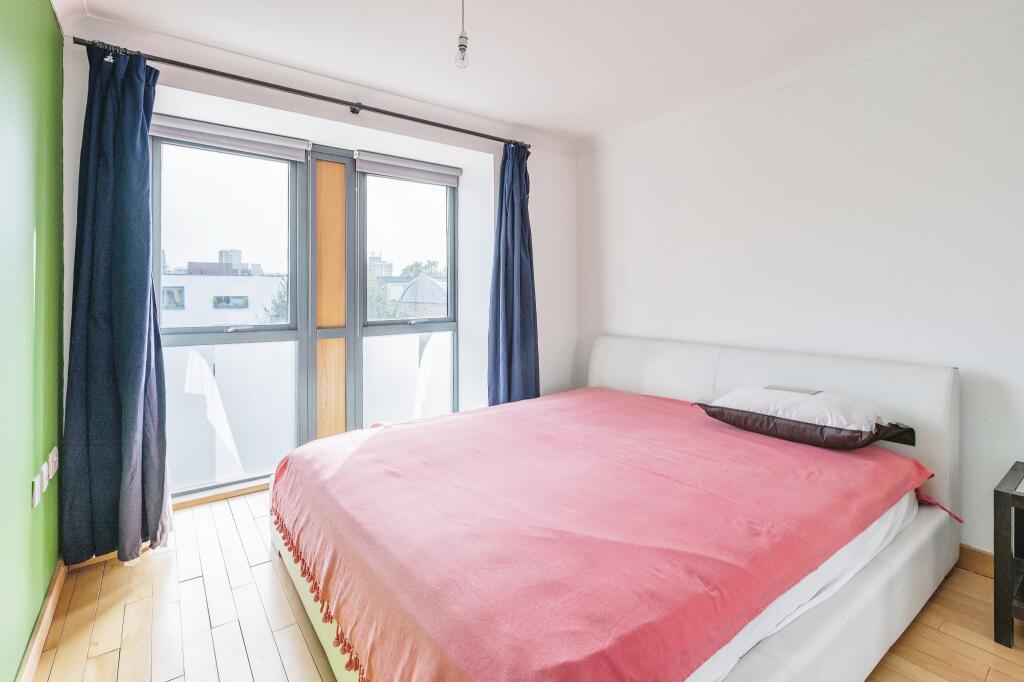 Apartment in London - View 5