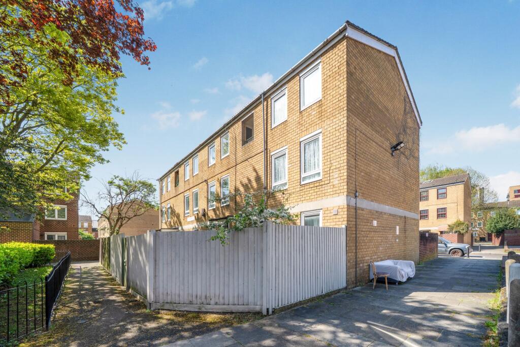 Main image of property: Houghton Close, London, E8