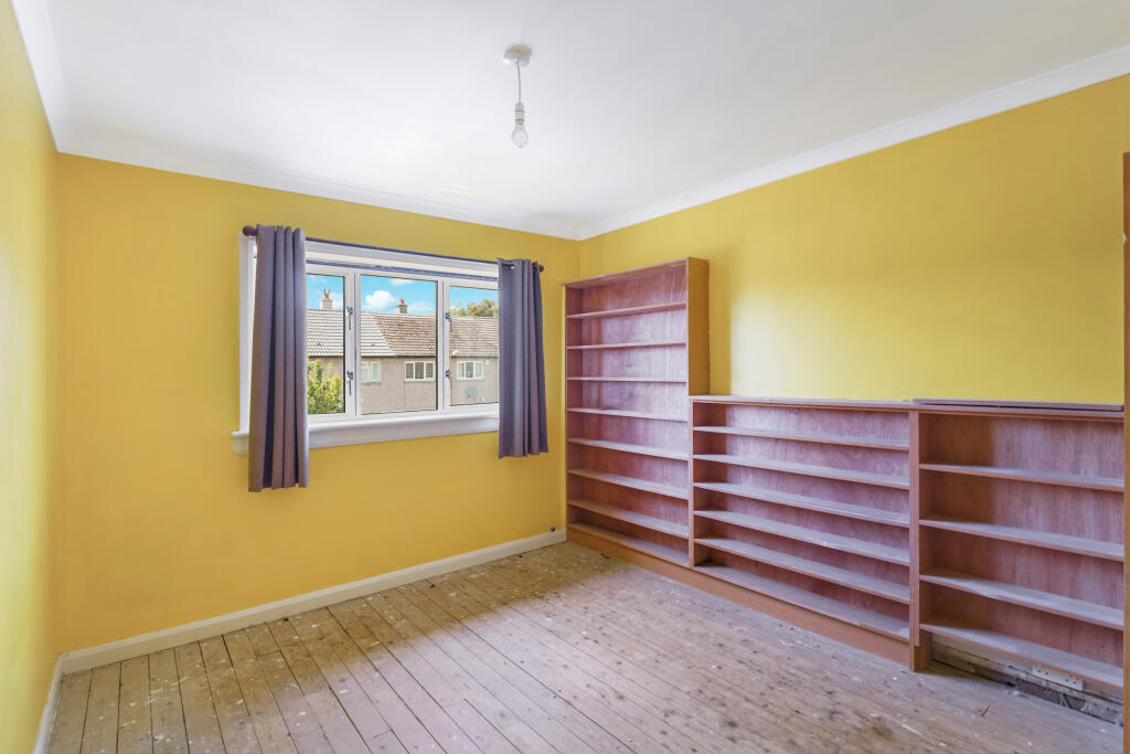 14 Highfield Avenue, Linlithgow, West Lothian photo 4