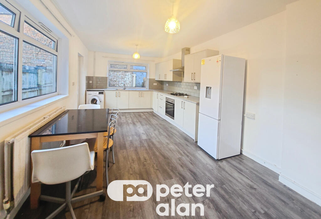 Main image of property: Cromwell Street