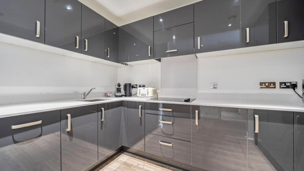 Apartment in London - View 4