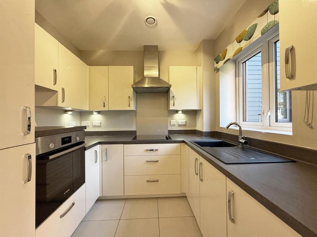 Wenlock Road, Shrewsbury photo 2
