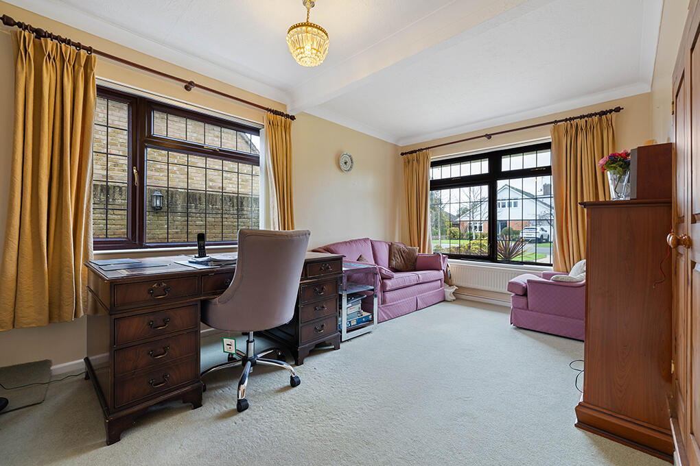 Priory Close, Aldwick Bay Estate, Aldwick, Bognor Regis, West Sussex, PO21 photo 4