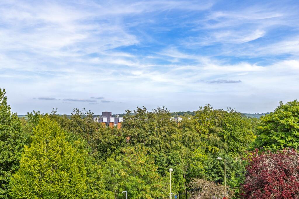 Alison Way, Winchester, SO22 - View 4