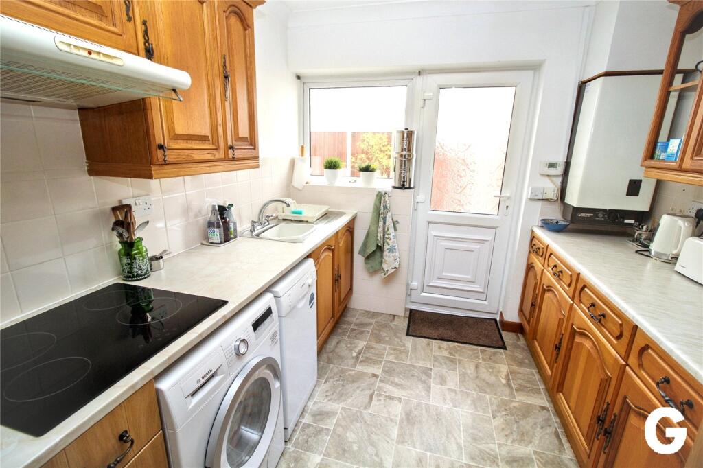 House in New Forest, Ringwood - View 3