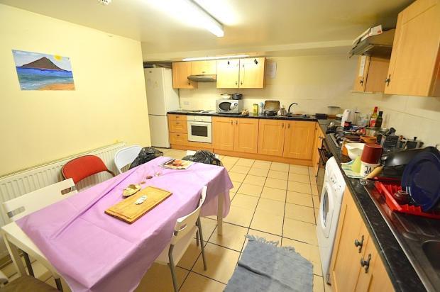 St. Michaels Villas, Leeds, West Yorkshire, LS6 - View 3