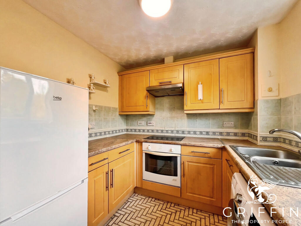 Apartment in Romford - View 4
