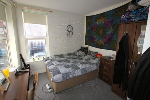 House in Leeds - View 3
