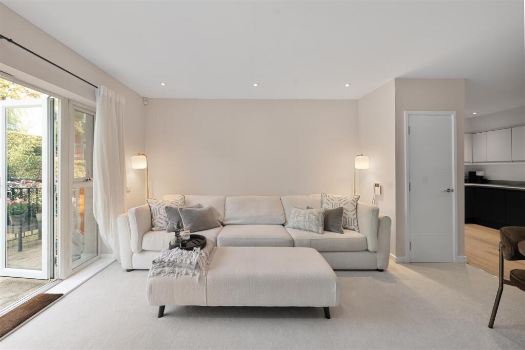 Apartment in London, Waddon - More