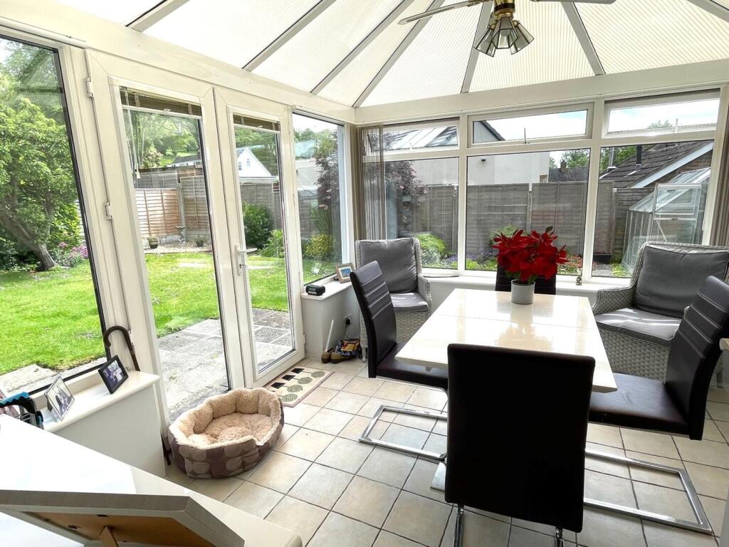 House in Brent Knoll, Somerset - More