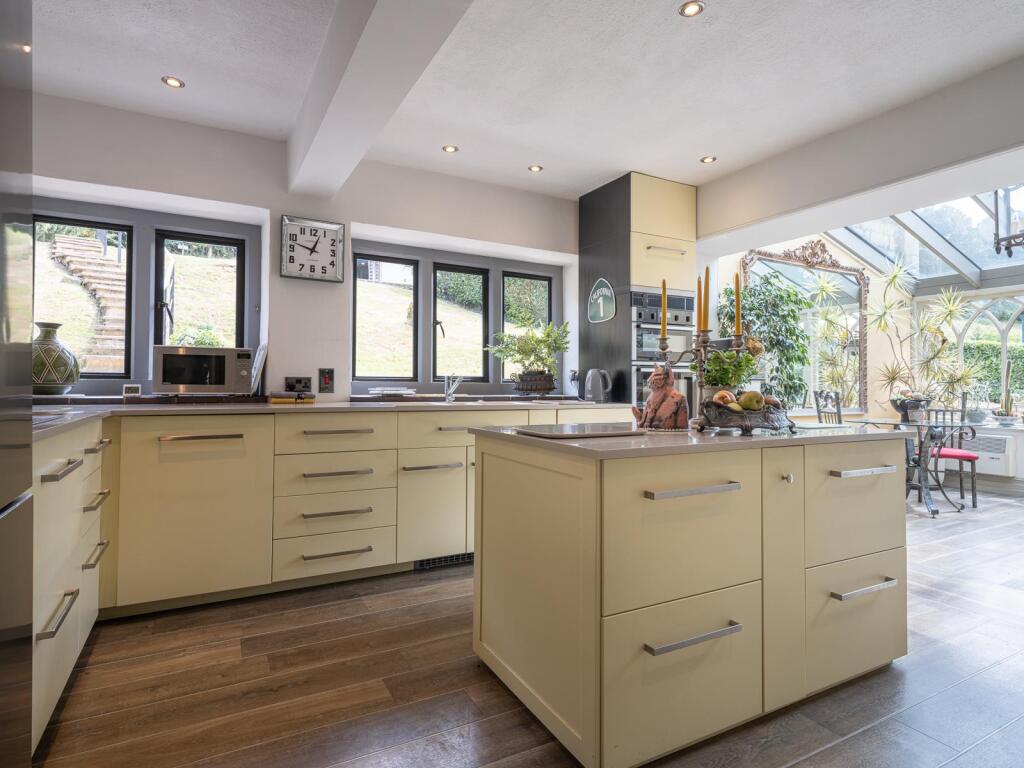 House in Stroud, Painswick - More