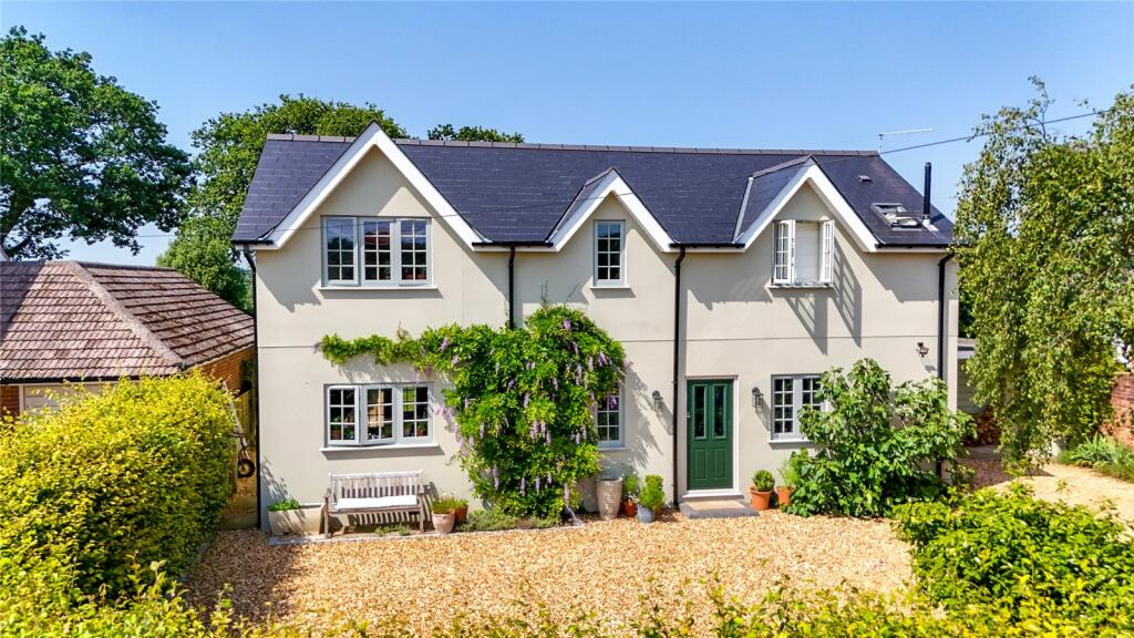 House in New Forest, Bransgore - View 2