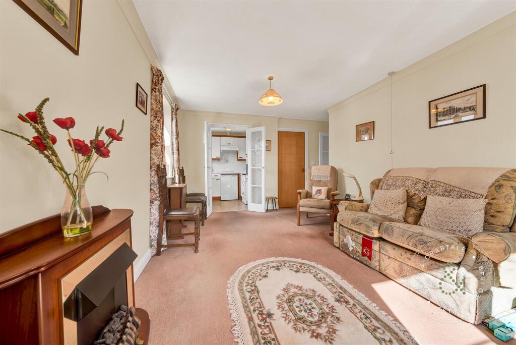 St. Fagans Road, Fairwater, Cardiff photo 3