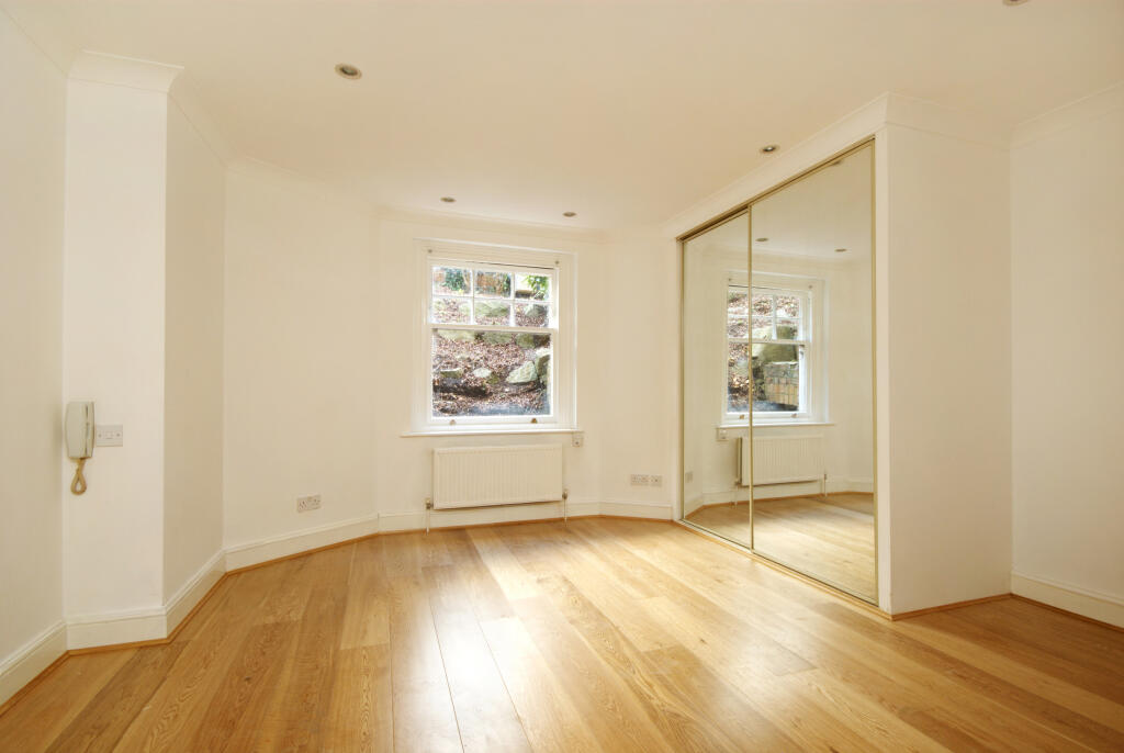 Apartment in London - More