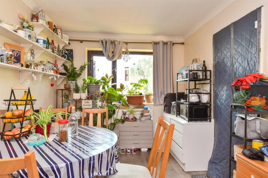 Apartment in Lewes - View 4