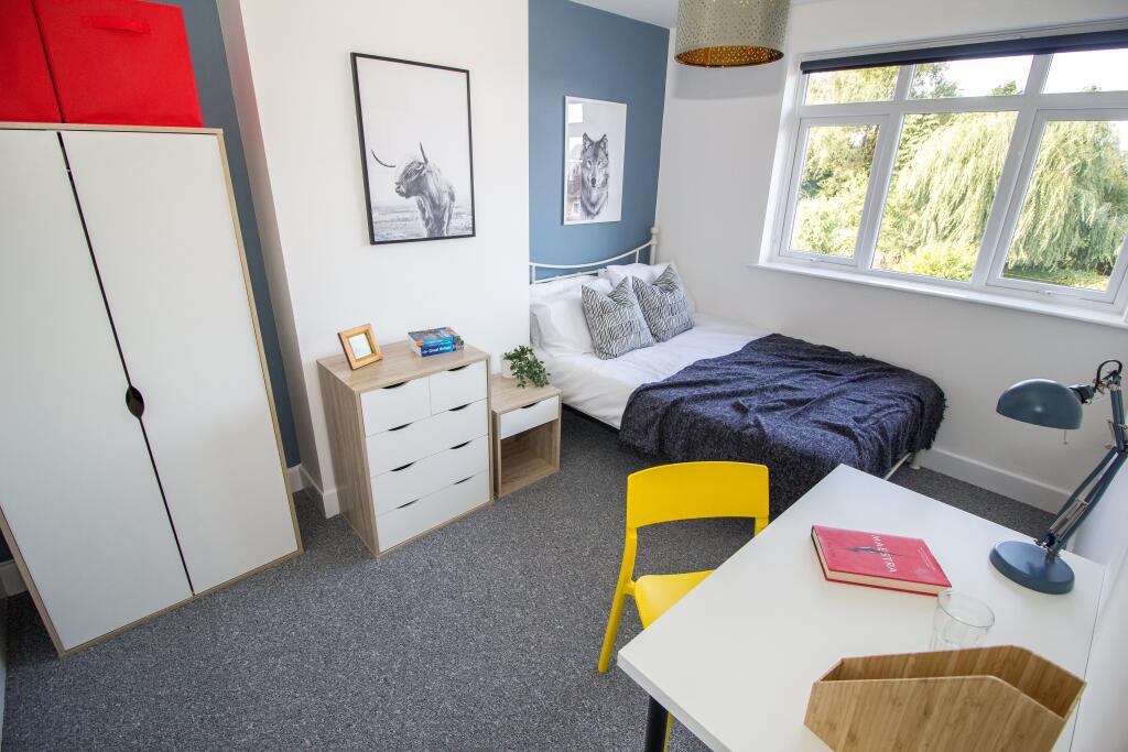 Main image of property: Queens Road, Leicester, 