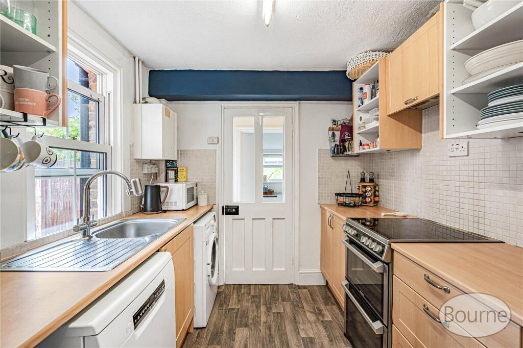 House in Guildford, Ash - View 4
