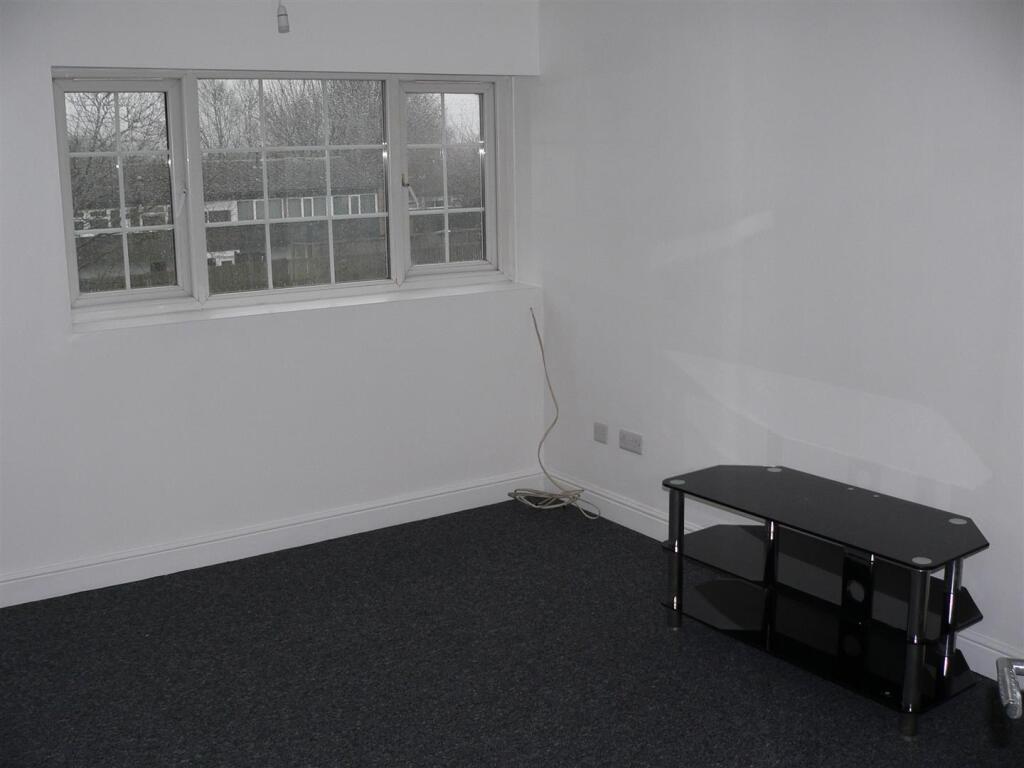 Additional image 3 of Brook Farm Walk, Birmingham