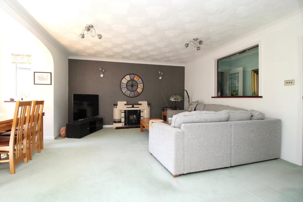 Prince of Wales Road, WESTBOURNE, BH4 photo 4