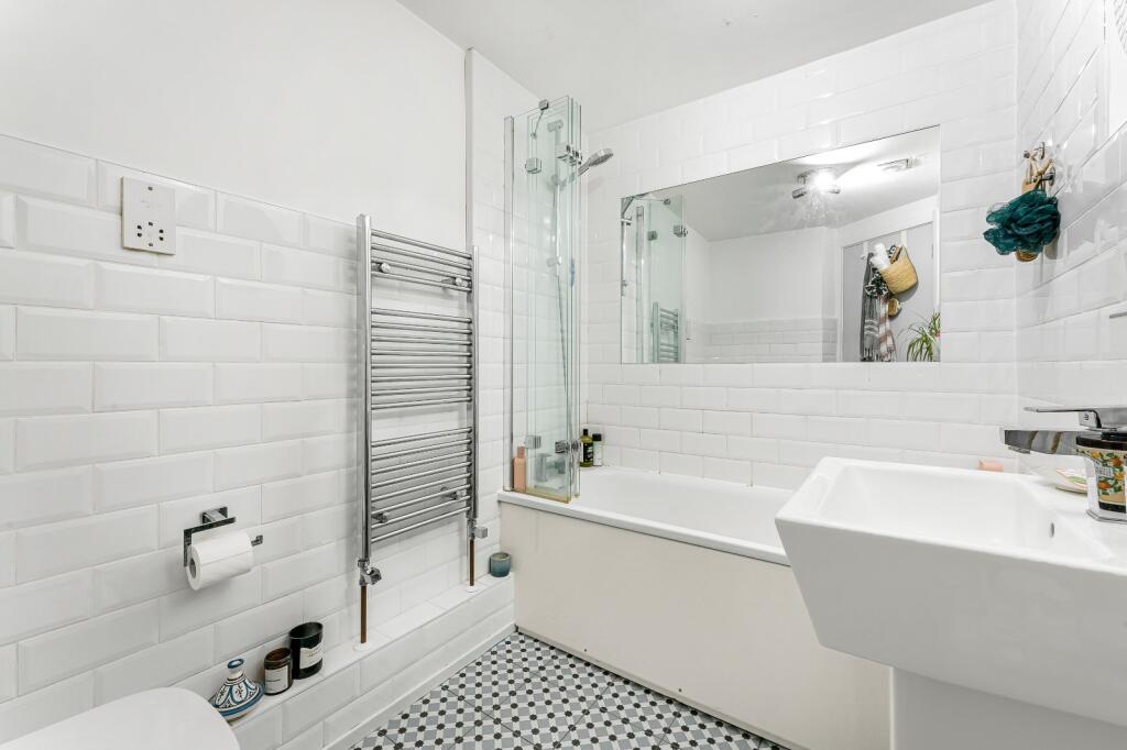 House in London, Old Ford, Mile End - View 3