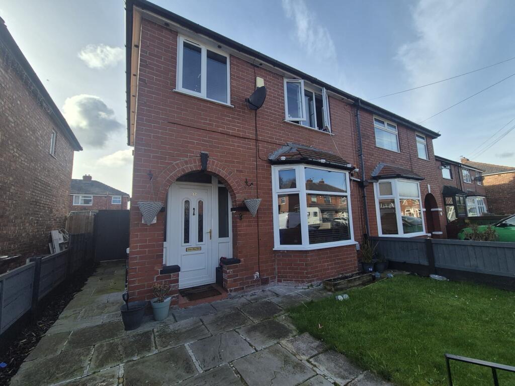 Main image of property: Shelley Grove, Droylsden, M43