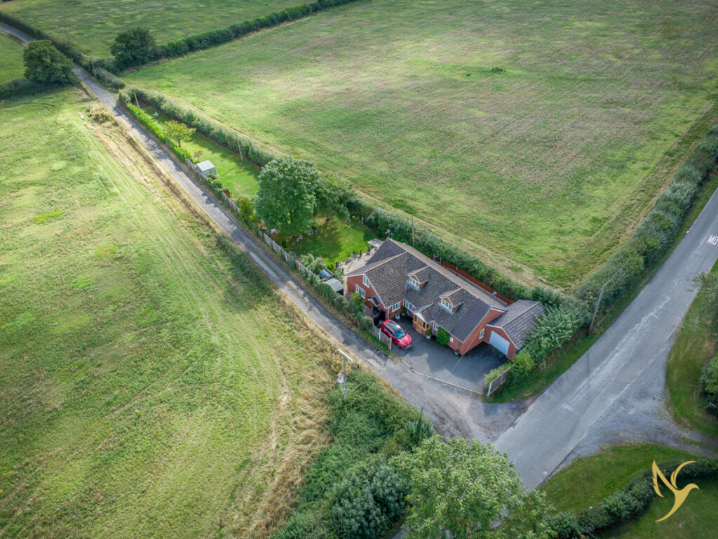 4-bed detached on Little Rowe, Ockeridge Lane, Worcestershire, WR6 6LY, £695,000