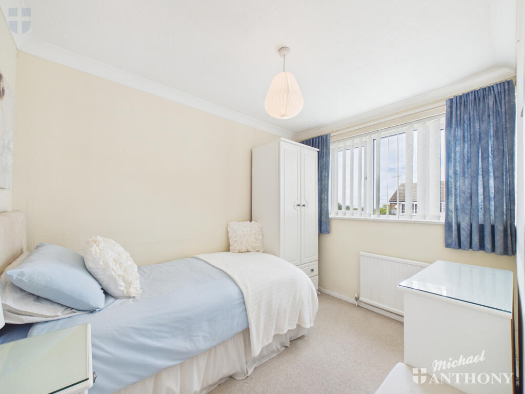 House in Hemel Hempstead - More