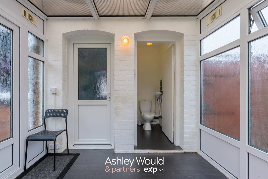 House in Sandwell, West Midlands - View 5