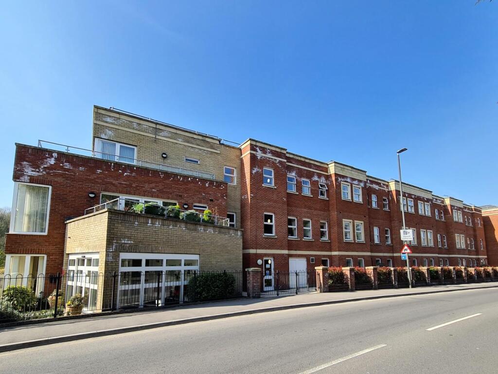 Main image of property: Cainscross Road, Stroud