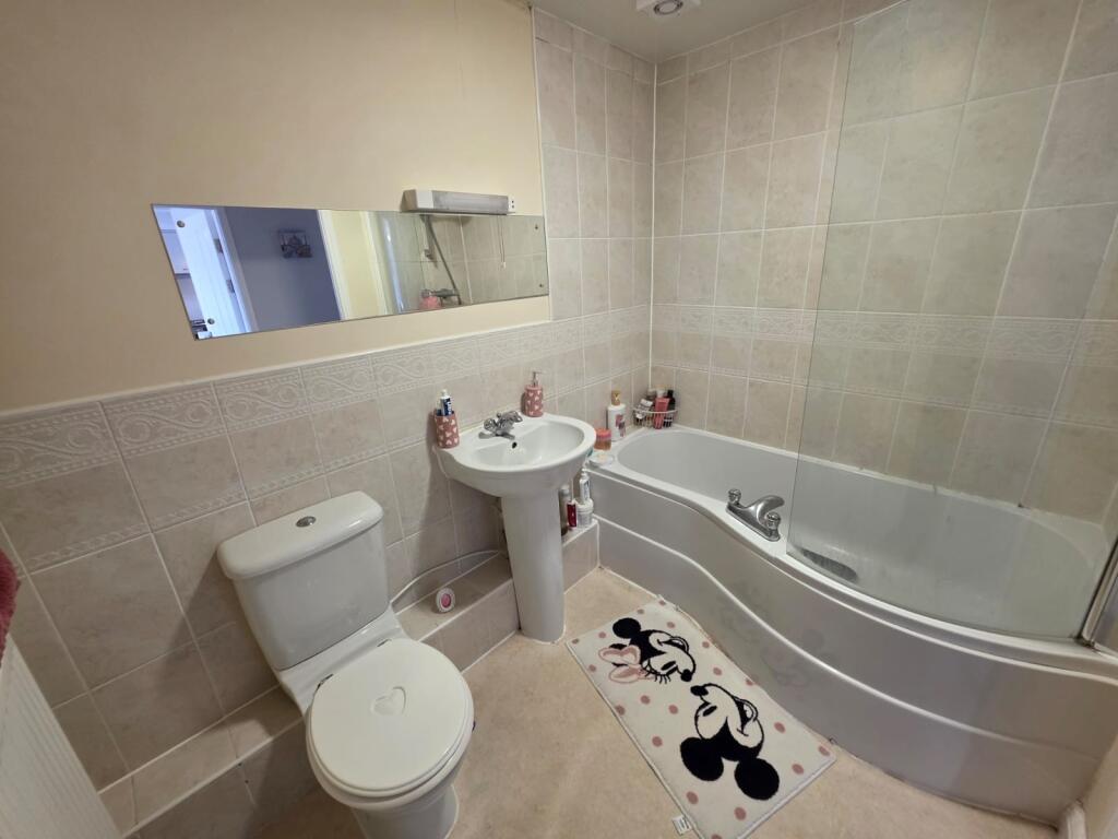 Apartment in Cardiff, Heath - More