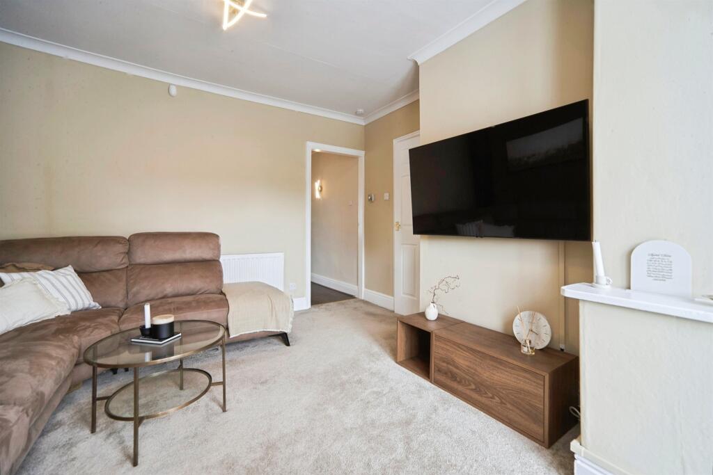 House in Bradford, West Yorkshire - View 3