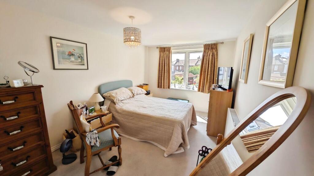 Maywood Crescent, Fishponds, Bristol photo 4