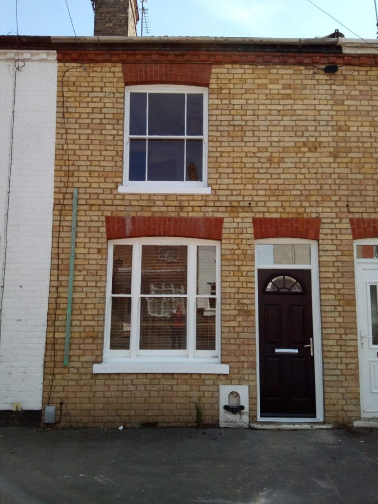 Main image of property: Silver Street, Woodston, Peterborough, Cambridgeshire, PE2