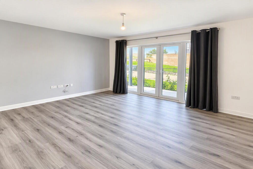 Ackers Drive, Weldon, Ebbsfleet Valley, Kent photo 3