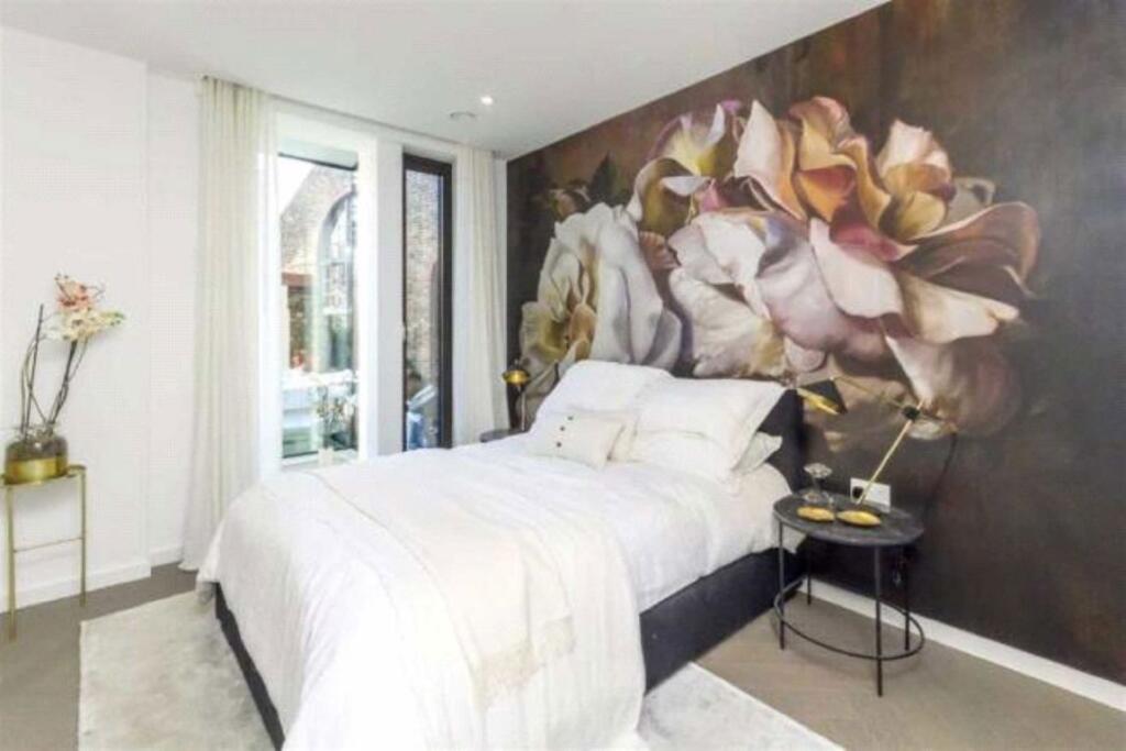 Apartment in London - More