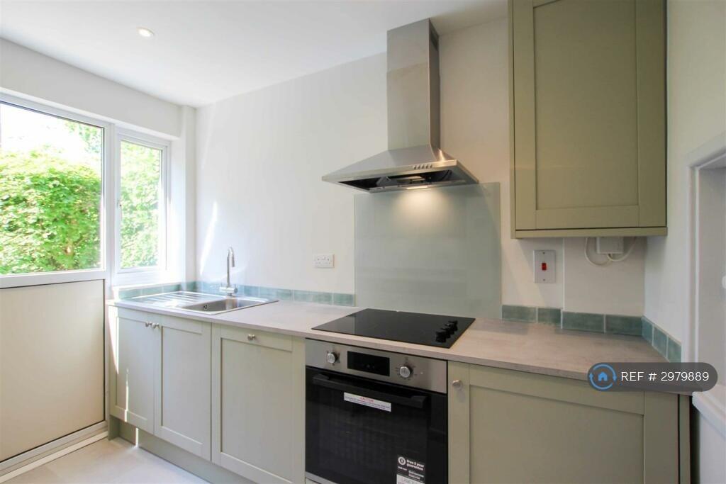 House in Cambridge, Cherry Hinton - View 4