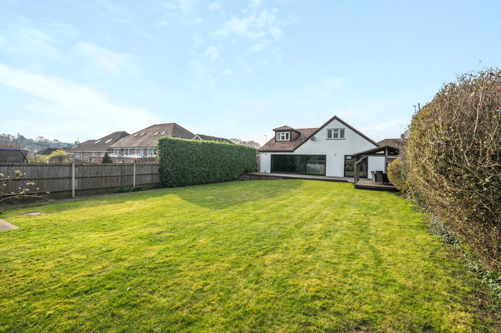 House in Harpenden, Southdown - View 2